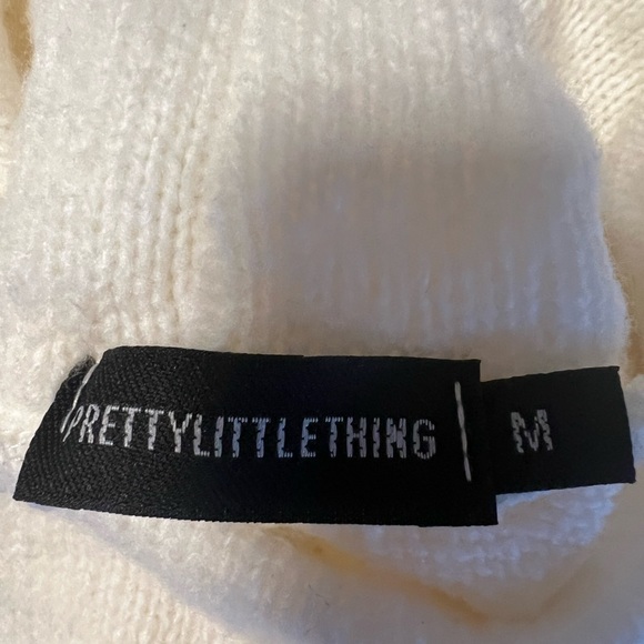 Two ‘Pretty Little Thing’ turtleneck, cropped sweaters in fantastic condition! - Picture 4 of 8